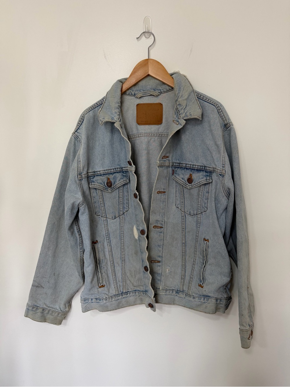 Vintage Levi’s Light Wash Distressed Denim Trucker Jacket Oversized Grunge 90s L - Picture 3 of 7